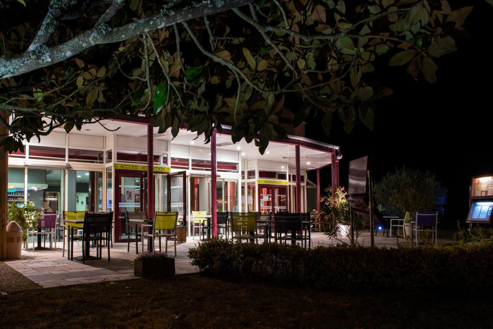 Logis Hotel Restaurant L'Escapade Le Pêchereau Екстериор снимка